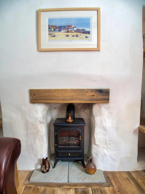 Knocker Cottage Is A 3 Bedroom Made Up Of 1 Double Bedroom And 2 Small Double Bedrooms In Small Village 10 Min To Beaches Camborne Εξωτερικό φωτογραφία