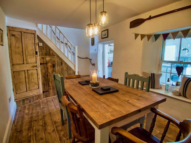 Knocker Cottage Is A 3 Bedroom Made Up Of 1 Double Bedroom And 2 Small Double Bedrooms In Small Village 10 Min To Beaches Camborne Εξωτερικό φωτογραφία